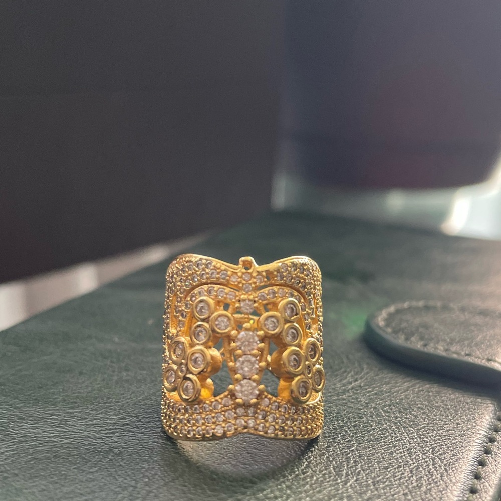 Gold Ring with Intricate Designs and Swavorski crystals. Does not tarnish - Picture 5 of 6